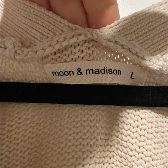 Moon & Madison Cream Cardigan - Picture 4 of 8